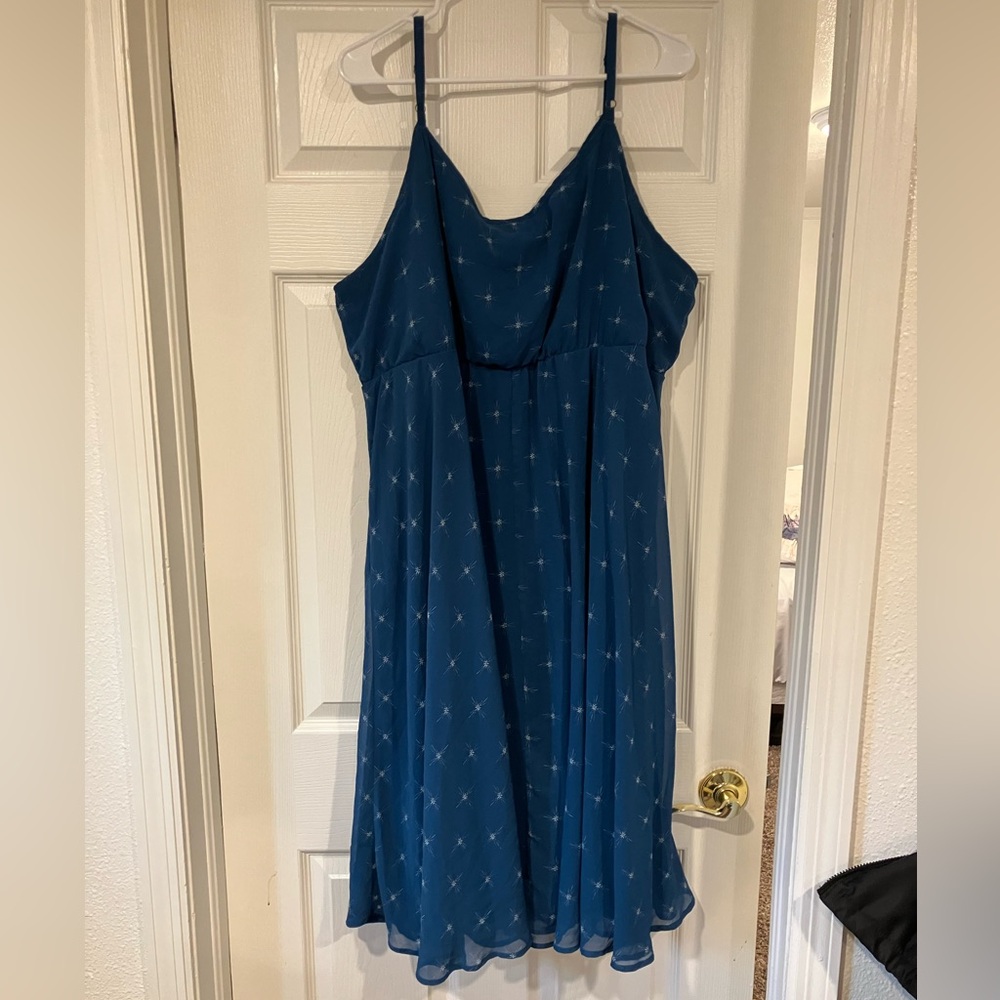 Torrid Midi Chiffon Pleated Dress Pockets Teal Starburst Flowy Elegant 4 4X 26 - Picture 13 of 16